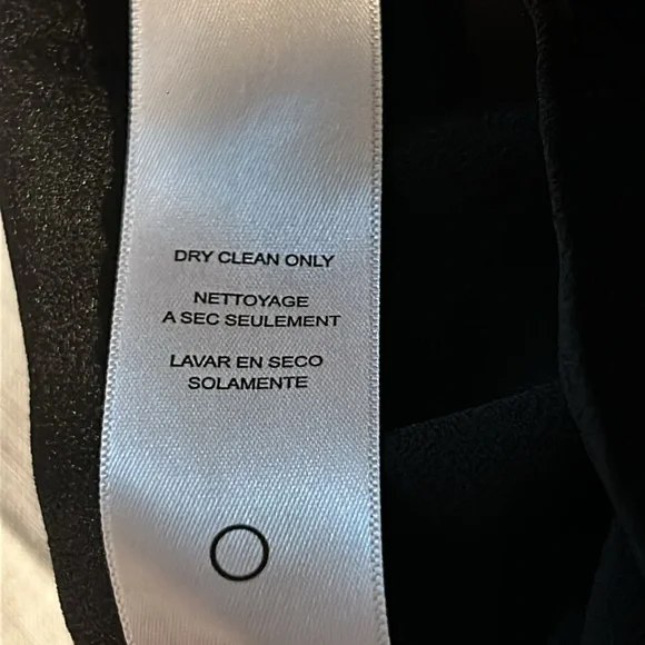 Frame Gathered Keyhole Tie Neck Top Black Size SM NWT - Picture 6 of 6